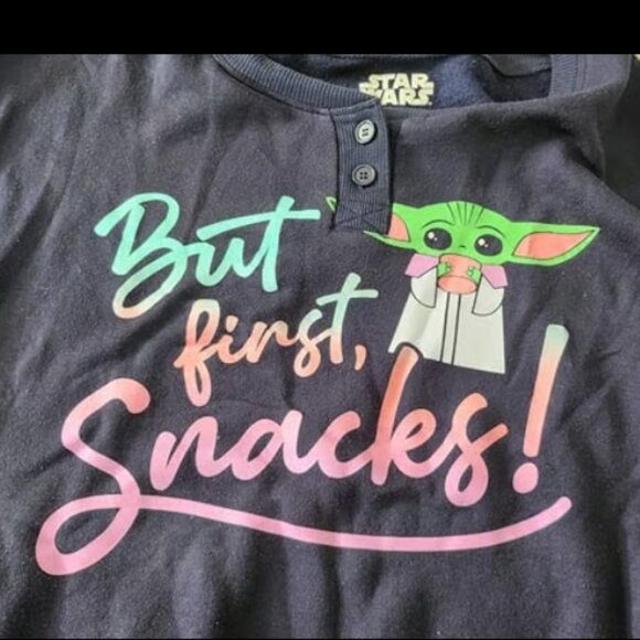 Star Wars GROGU "But First Snacks" Sweatshirt 3X 22W-24W - Picture 2 of 3